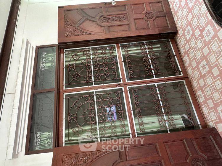 รูป บ้านห้าห้องนอนเลี้ยงสัตว์ได้ใน Rung Sawang Village ย่านอนุสาวรีย์ (ID 3181366) - รูปที่ 2/10