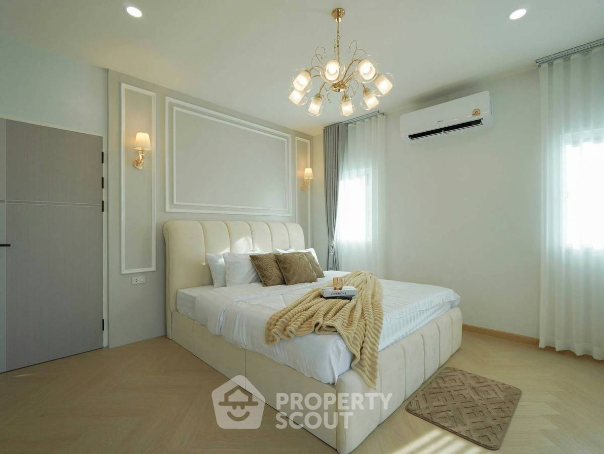 picture Spacious 3-BR 252 Sqm At Baan Suan Lalana Condominiums (ID 3183649) - 29/41