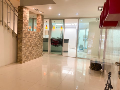 🏡 ขายทาวน์โฮม 3 ชั้นครึ่ง – เมอริท เพลส ลาดพร้าว 87 📍 ใกล้ CDC และ Central EastVille