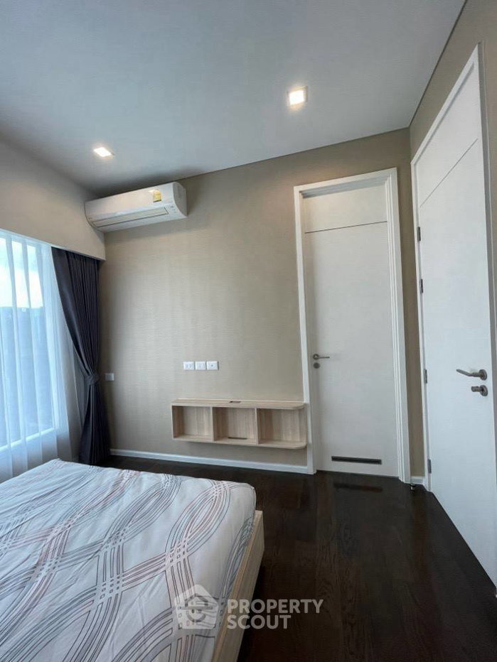 picture 33rd-Floor 2-BR At The Saint Residences, 100m To MRT Phahon Yothin (ID 3182124) - 7/14