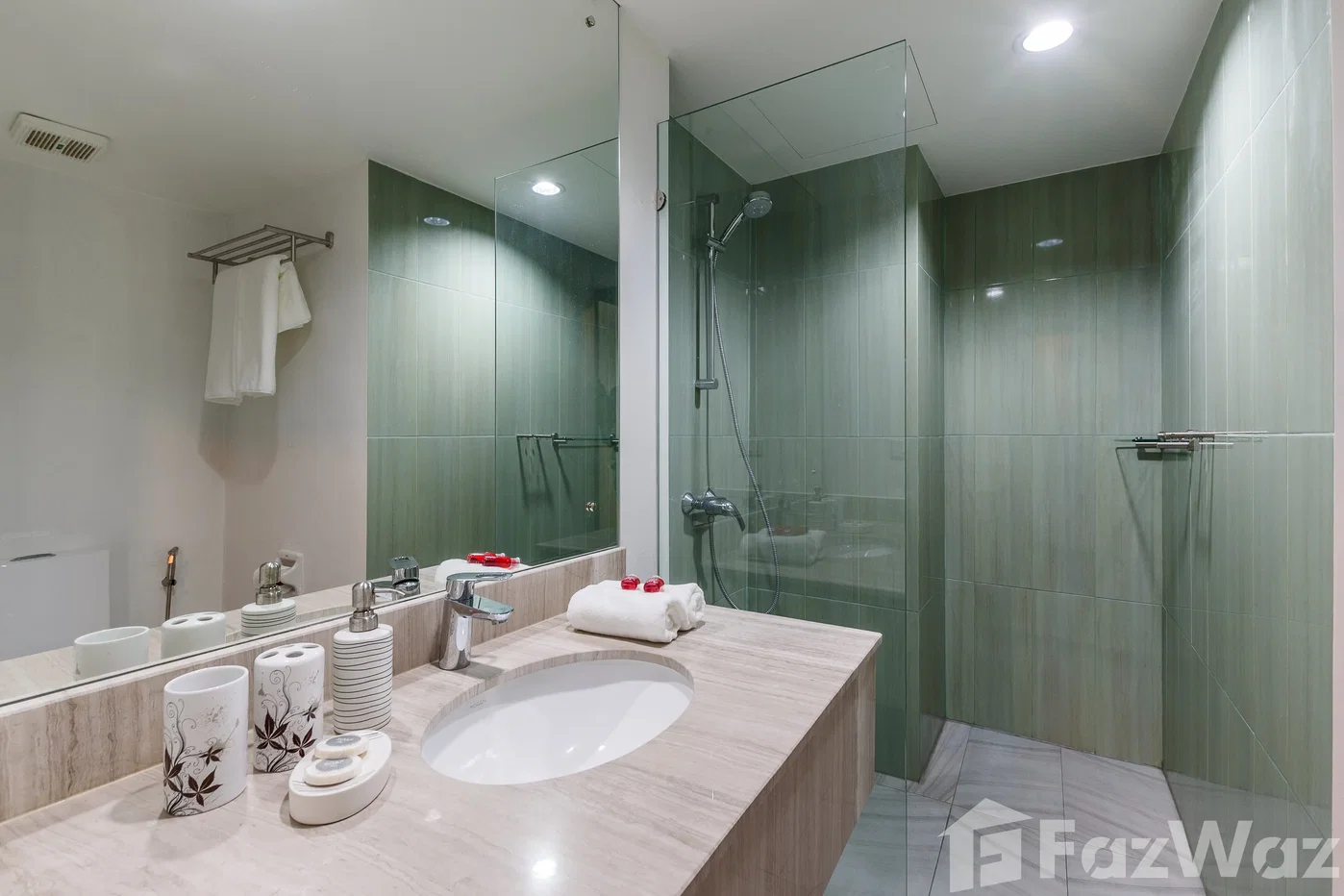 picture 4 Bedroom Villa for sale in Patong, Phuket 6643444 - 31/58