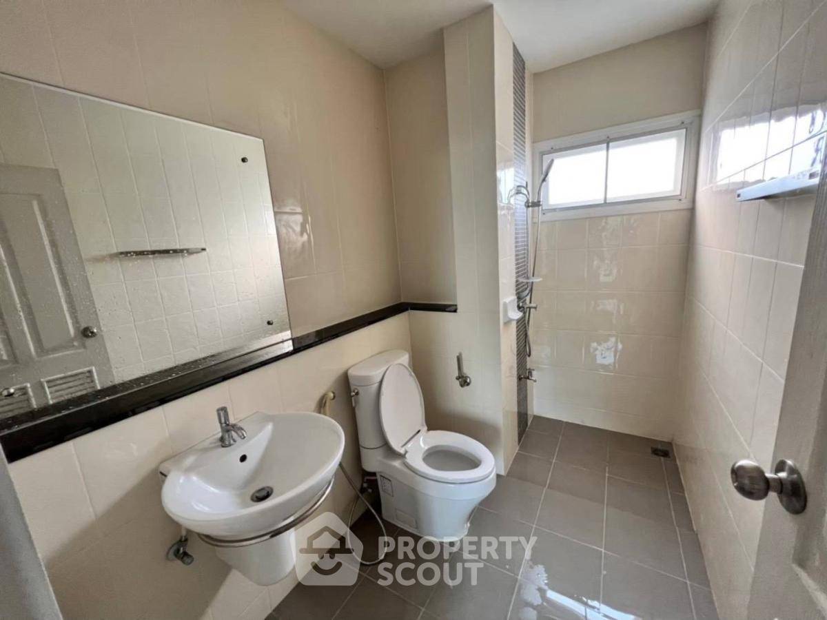 picture Pet-Friendly 3-BR House At Perfect Place Ratchapruk (ID 2084097) - 23/23