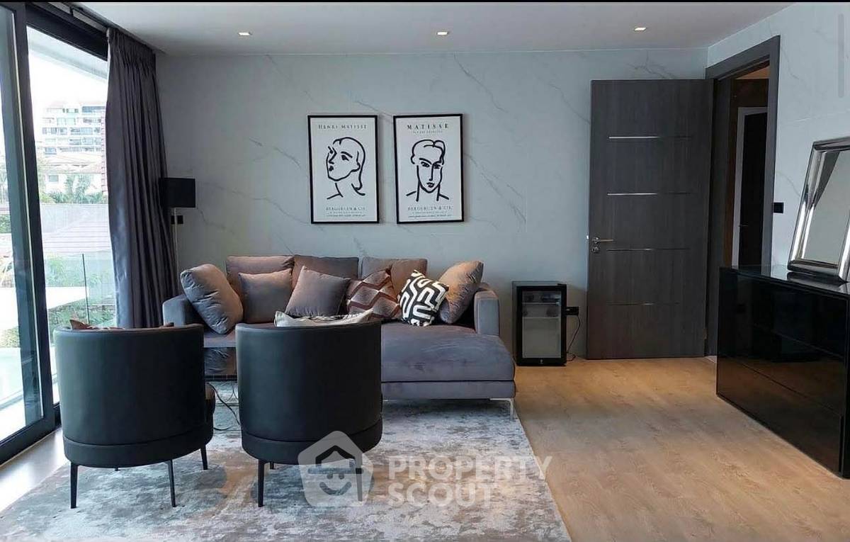 picture 6-BR Villa In Phratamnak, Bang Lamung | 162 Sqm For Sale (ID 3184042) - 11/12