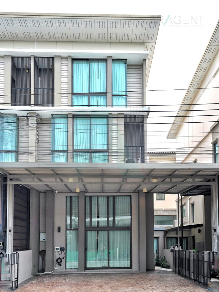 รูป 📌 ขายทาวน์โฮม โครงการ พาทิโอ พัฒนาการ 32 3 ชั้น 3 ห้องนอน 3 ห้องน้ำ - รูปที่ 1/8
