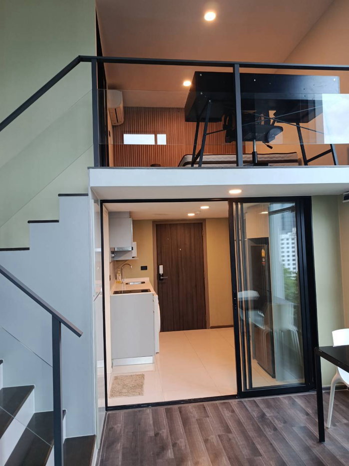 picture Condo for RENT : Knightsbridge Space Rama 9   𝐒𝐢𝐳𝐞 : 41 sqm. Duplex 1 Bed 1 Bath / City View /Corner room  𝐅𝐥𝐨𝐨𝐫 : 20th  ✅Fully furnished - 4/18