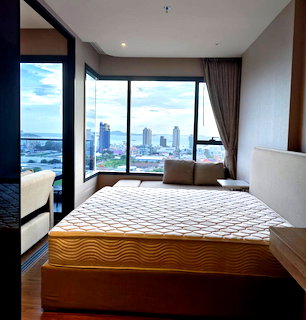 Condos for sale :  Luxury Condo with Pattaya Sea View! Once Pattaya condo 