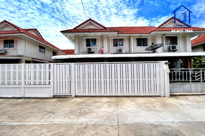บ้านแฝด สมุทรปราการ : ขายบ้านแฝด 2 ชั้น  หมู่บ้านพนาลี ประชาอุทิศ 90  ใกล้โรงเรียนสารสาสน์วิเทศศึกษา และทางด่วนวงแหวนใต้