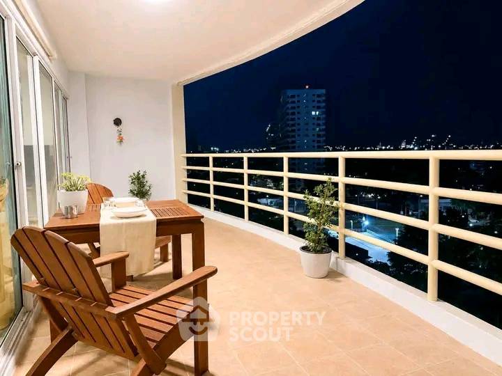picture Spacious 1-BR 101 Sqm View Talay 5 Condominium Jomtien (ID 3182839) - 10/10