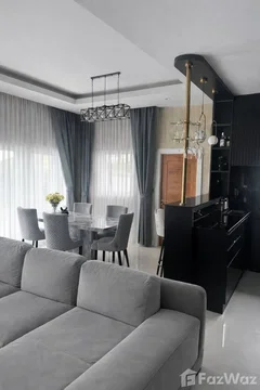 Luxury Private Pool Villa 6662461