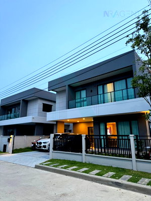 ขายบ้านเดี่ยว : 📌 ขายบ้านเดี่ยว โครงการ เซนโทร บางนา 2 ชั้น 3 ห้องนอน 4 ห้องน้ำ
