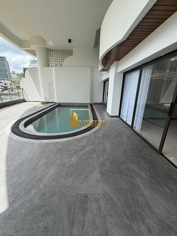 รูป Le Raffine 24 | Renovated 4 Bedroom Duplex Condo With Pool - BR62018CD - รูปที่ 6/32
