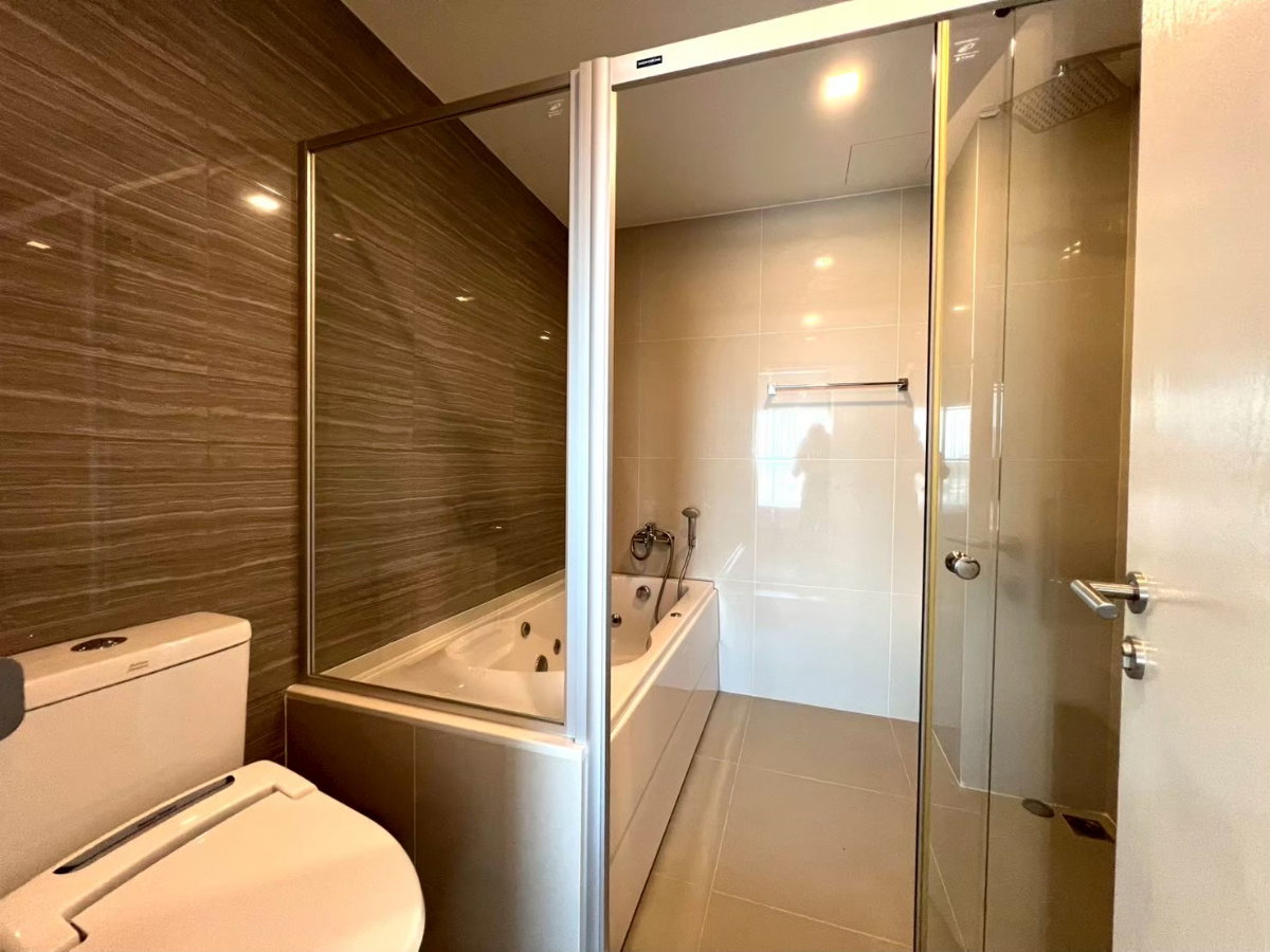 รูป สัมผัสชีวิตระดับพรีเมียม 2 Bed 2 Bath KnightsBridge The Ocean Sriracha วิวทะเลสุดปัง พร้อมอยู่ เพียง 3.99 ล้านบาท* - รูปที่ 6/18