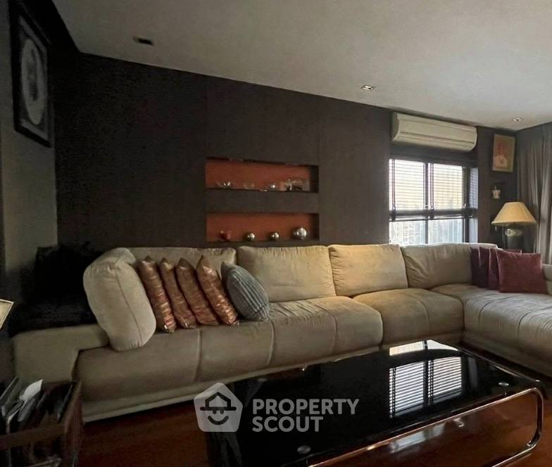 picture 18th-Floor 3-BR Condo At Lumpini Ville Phahol-Suthisarn Near BTS Saphan Khwai (ID 3171411) - 1/6