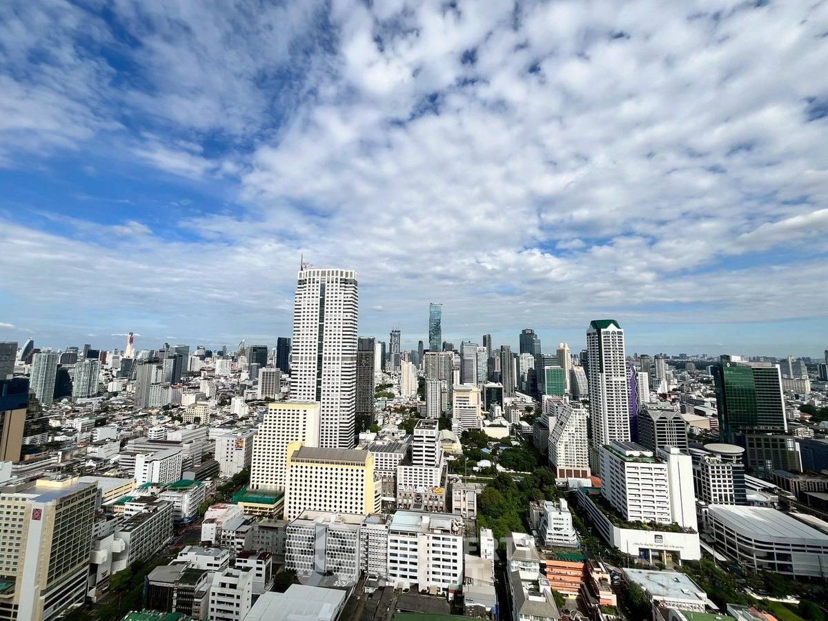 picture 40th-Floor 1-BR At Nusa State Tower Near BTS Saphan Taksin (ID 3035952) - 14/18
