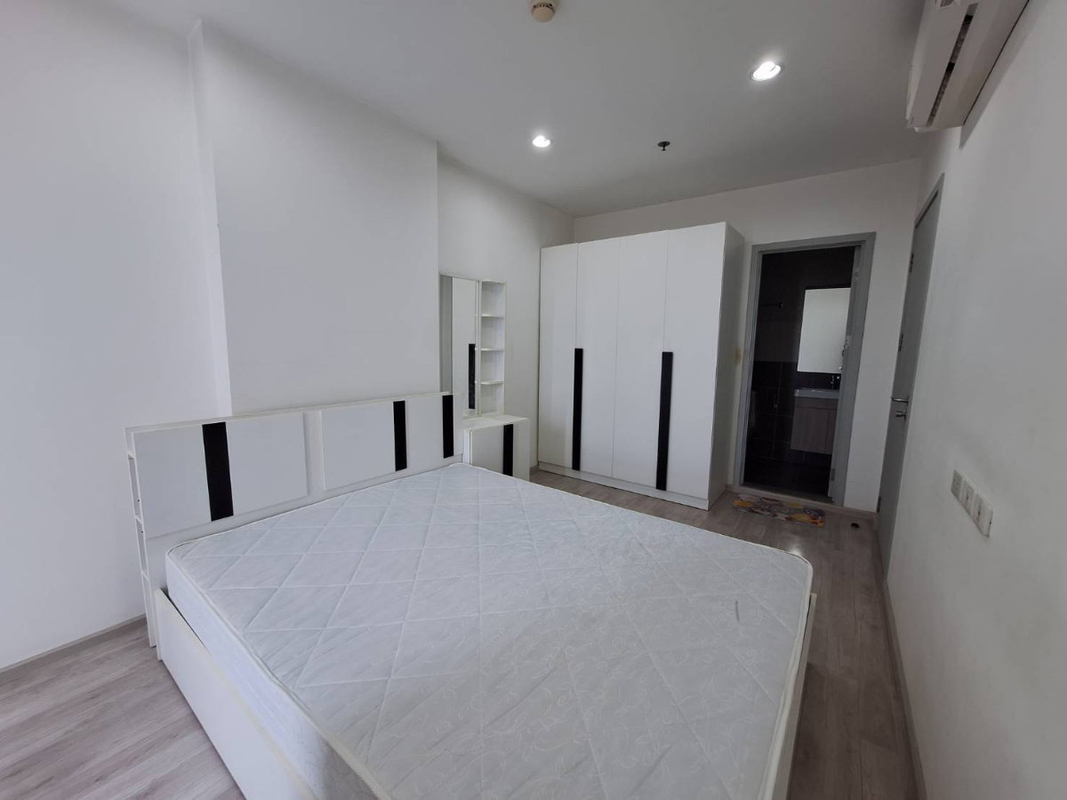 picture **Ready to move in** Condo for rent - IDEO MOBI CHARAN INTERCHANGE (MRT Bang Khun Nont) - 2/12