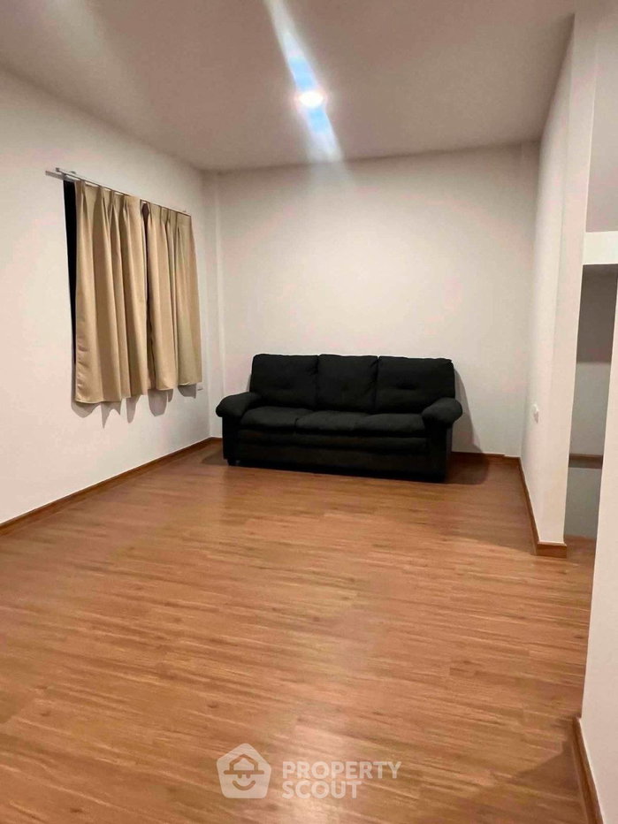 รูป ทาวน์เฮ้าส์ 4 ห้องนอน Lumpini Town Place Sukhumvit Srinakarin (ID 3172079) - รูปที่ 3/7
