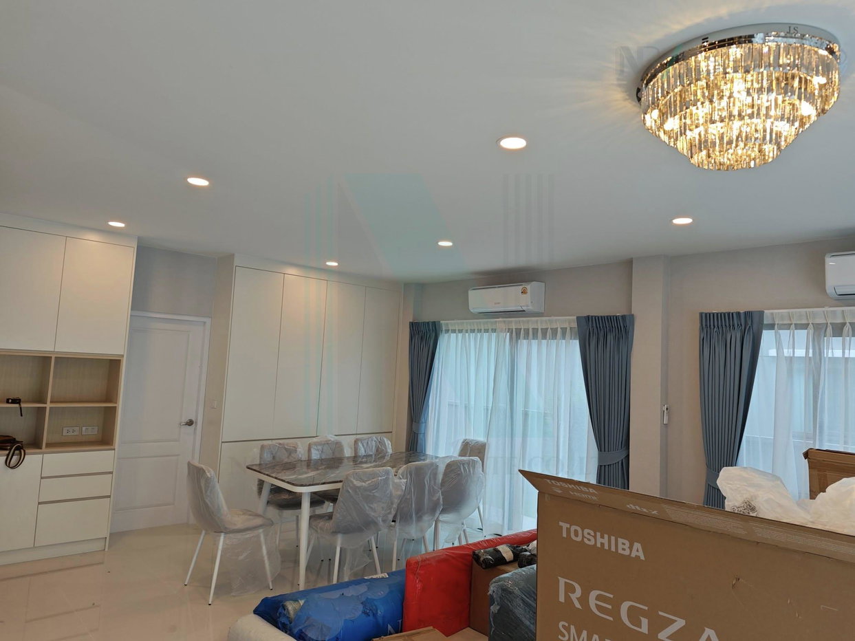 รูป 📌 ให้เช่าบ้านเดี่ยว 2 ชั้น เซนโทร วิภาวดี 4 ห้องนอน 5 ห้องน้ำ - รูปที่ 2/8
