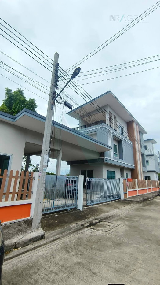 รูป 📌 ขายบ้านเดี่ยว โครงการ สินทวี แกรนด์ วิลล์ 3 ชั้น 6 ห้องนอน 4 ห้องน้ำ - รูปที่ 2/8