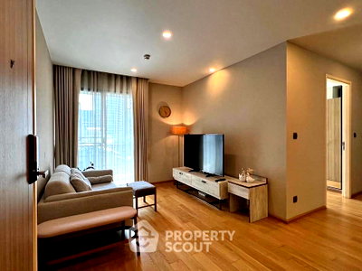 คอนโดให้เช่า : ใกล้ BTS ชิดลม 200 ม. คอนโด 2 ห้องนอน Na Vara Residence (ID 3183999)
