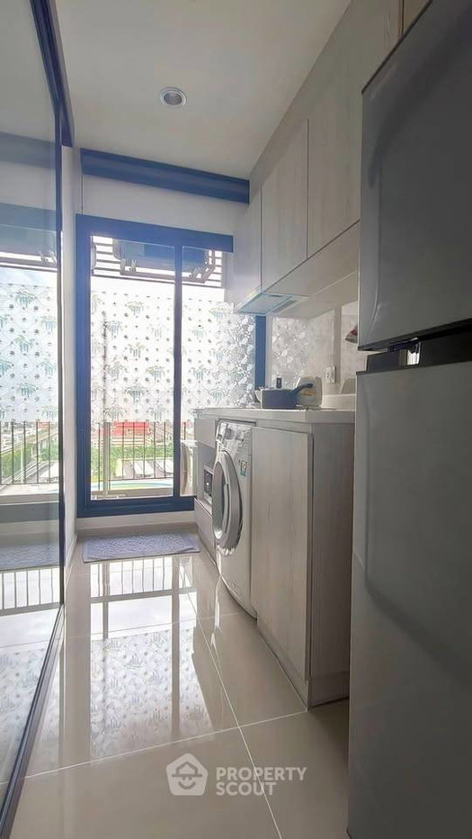picture 1-BR Condo Life Asoke 300m From ARL Makkasan (ID 3182624) - 9/10