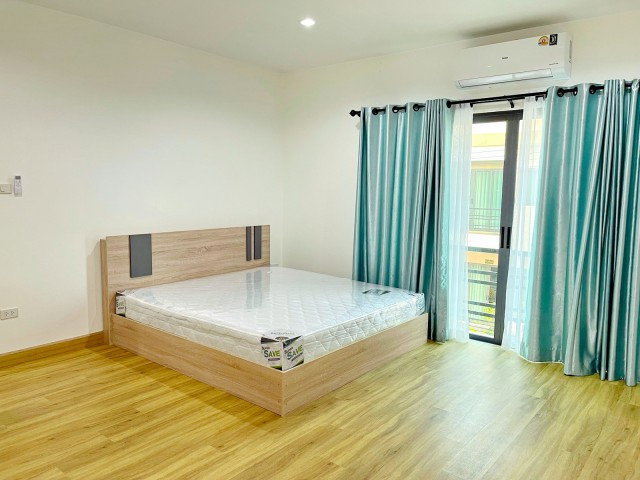รูป ผนัง Double Wall ไดนาสตี้ ถ.พนัสนิคม-ชลบุรี ติดถนนสุขประยูร 27ตร.ว.163 ตร.ม. บ้านพรีเมียม 2 ชั้น ทาวน์โฮม 3 นอน 3 น้ำ ใกล้ - รูปที่ 6/8