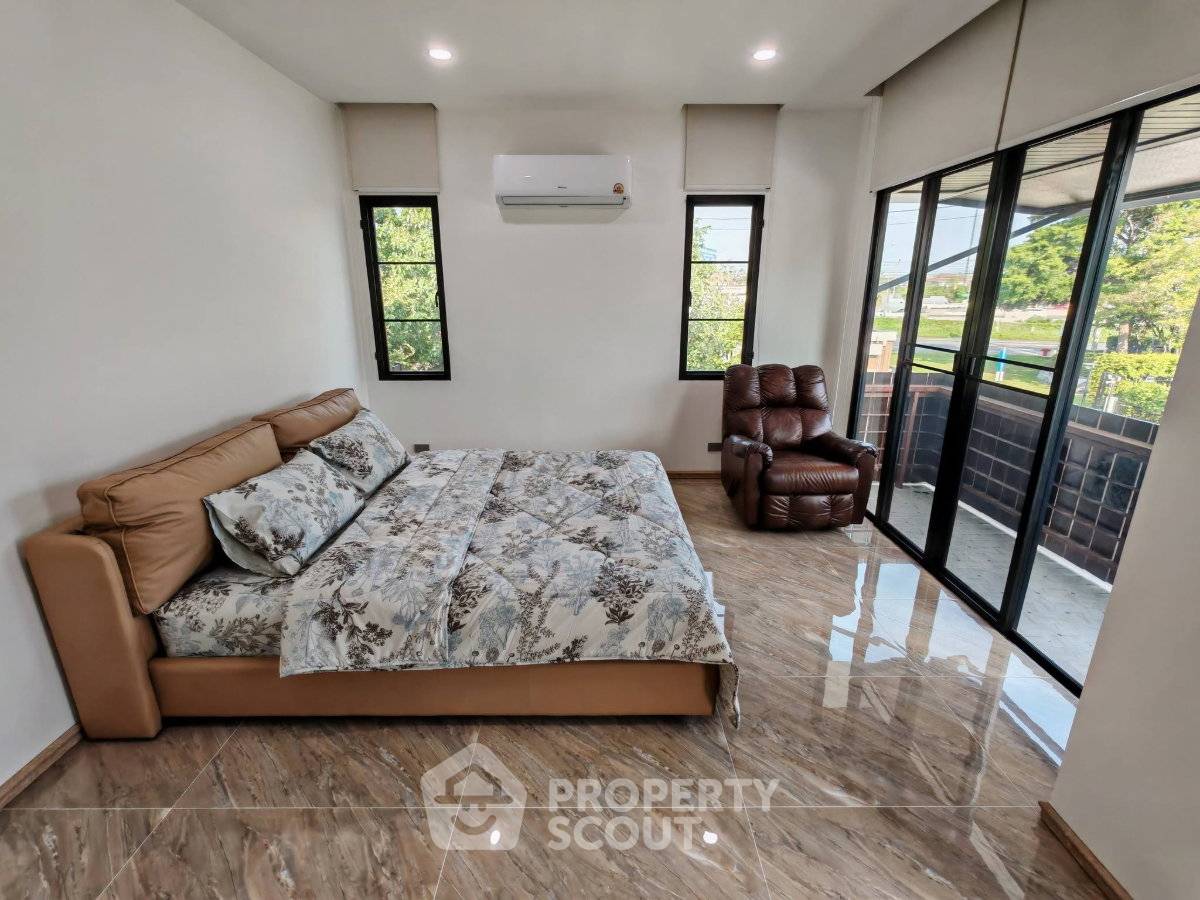 รูป บ้าน 3 ห้องนอน ขนาด 200 ตร.ม. สำหรับขายใน Lake View Park Bangna (ID 3172957) - รูปที่ 2/11