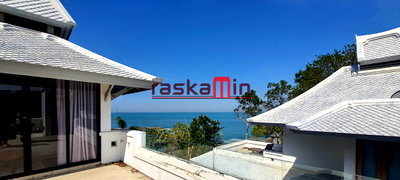 Houses for rent Chonburi : Beachfront Villa for Rent on Wongamat Beach, Naklua Soi 12, North Pattaya, Next to the Sanctuary of Truth