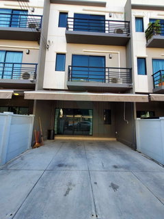 📌 ขายทาวน์โฮมโครงการ บ้านกลางเมือง ปิ่นเกล้า-จรัญ 3 ชั้น 3 ห้องนอน 3 ห้องน้ำ