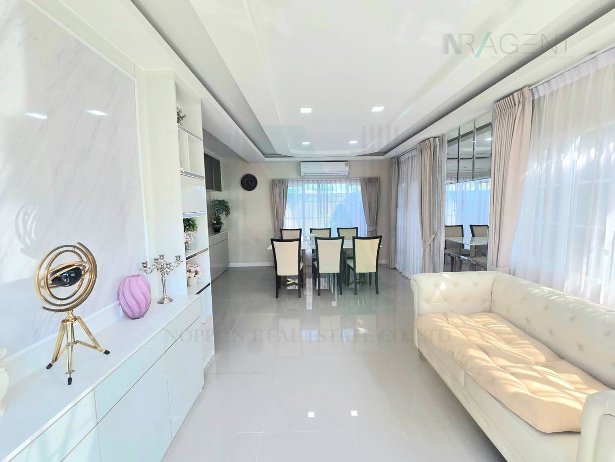 รูป 📌 ขายบ้านแฝด โครงการ โกลเด้น นีโอ บางนา-สวนหลวง 2 ชั้น 3 ห้องนอน 3 ห้องน้ำ - รูปที่ 3/8