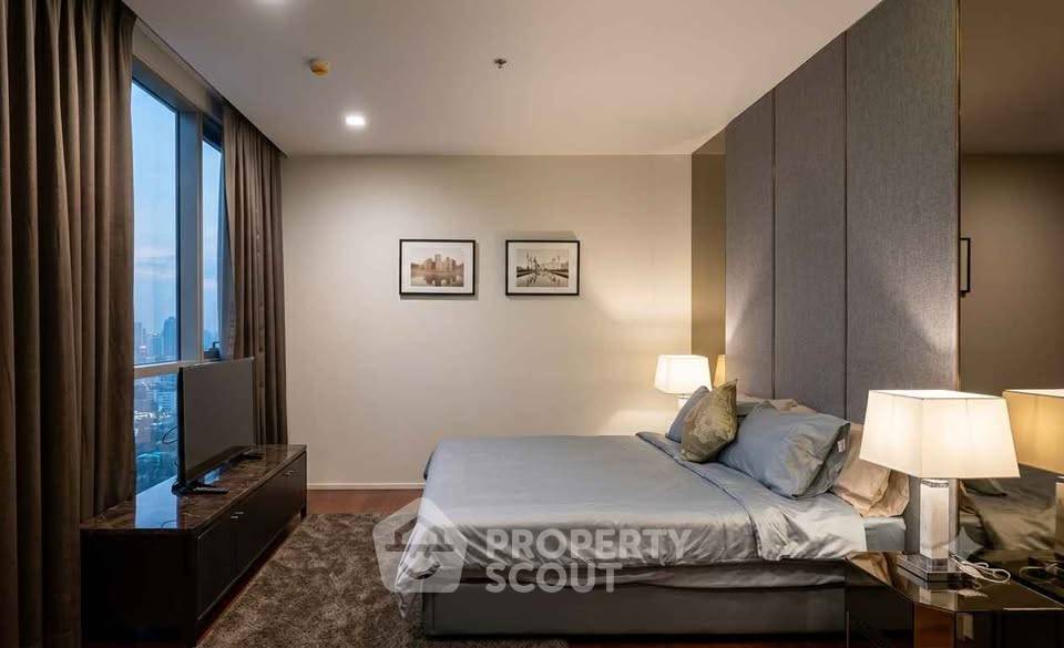 picture 2-BR Condo For Rent, Noble Ploenchit, 100m to BTS Phloen Chit (ID 3098926) - 3/5