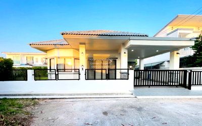 Houses for sale : For Sale House  , Ratanakorn Village 19 , Nong Prue , Bang Lamung , Chon Buri , CX-157121 ✅ Live chat with us ADD LINE @connexproperty ✅