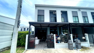 Townhouses for sale Department of Livestock Development Pathum Thani : Townhome for Sale: Pleno Rangsit – 2 Beds, 2 Baths, 16.4 Sq.w., Behind St. Carlos Hospital