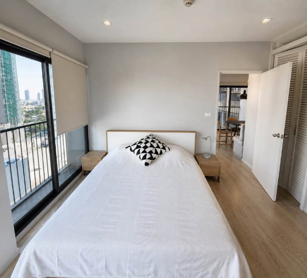 picture Noble Remix, experience a corner room with an open atmosphere. decorated in Modern style, 1 bedroom, 1 bathroom, ready to move in. - 7/8