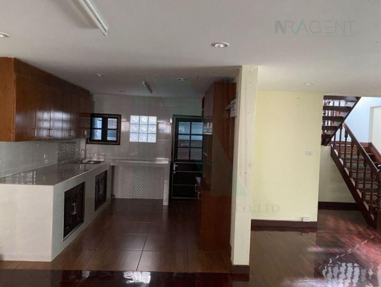 รูป 📌 ขายบ้านเดี่ยว โครงการ สัมมากร รามคำแหง 112 2 ชั้น 5 ห้องนอน 4 ห้องน้ำ - รูปที่ 4/8