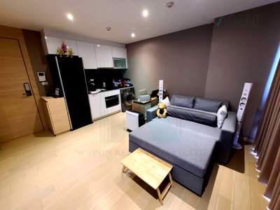 Condos for sale : For Sell Condo KLASS SILOM Building 1, Floor 8,2 bed room, Room size 42 sqm