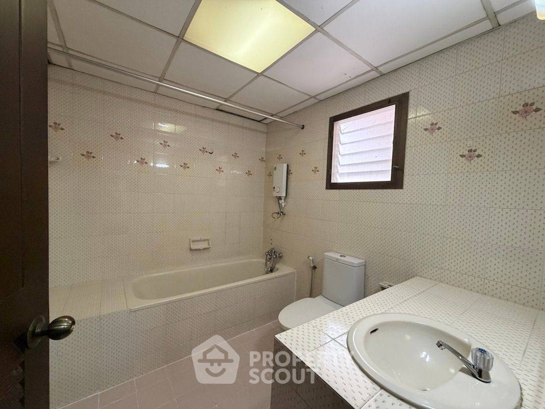 picture 2-Bed Condo For Sale At SP Mansion Thonglor 8, 400m To BTS Thong Lor (ID 3111973) - 10/11