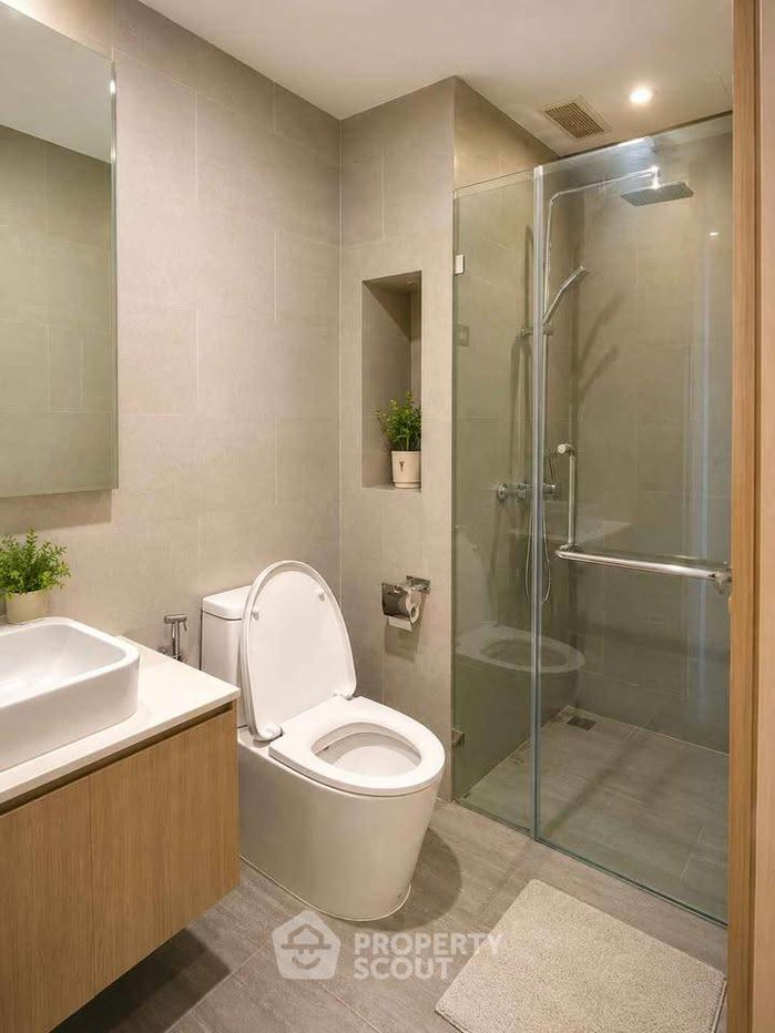 picture 32nd-Floor 1-BR Infinity One Condominium For Sale (ID 3183848) - 3/8