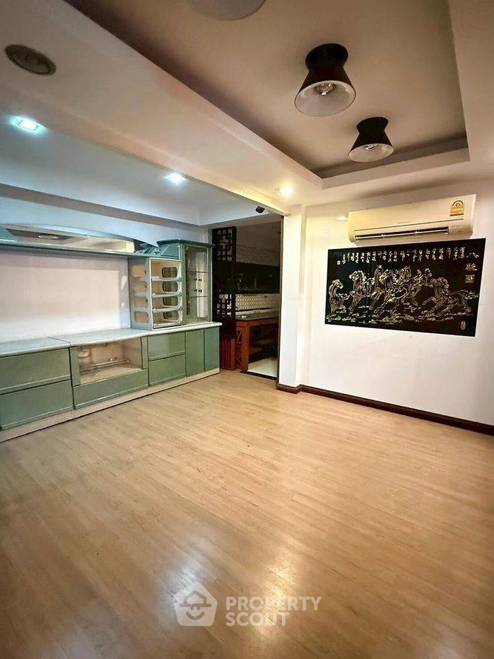 picture Pet-Friendly 4-BR 320 Sqm Ketsiri 2 Village, Saphan Sung (ID 3172097) - 5/20