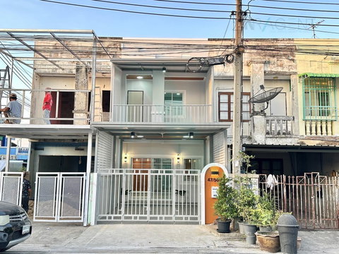 📌 ขายทาวน์เฮาส์ โครงการ บ้านร่มเงาไม้ 2 ชั้น 2 ห้องนอน 1 ห้องน้ำ