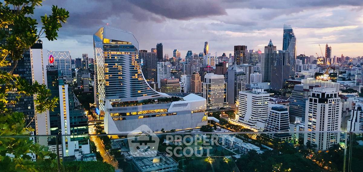 picture 1-BR Life One Wireless For Sale Near BTS Phloen Chit (ID 3179701) - 8/27
