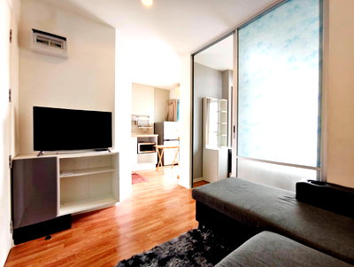 Condos for sale : Condo for sale: Lumpini Mix Theparak, near the Yellow Line. 23 sq.m., 8th floor, Building A3. Includes furniture, ready to move in.