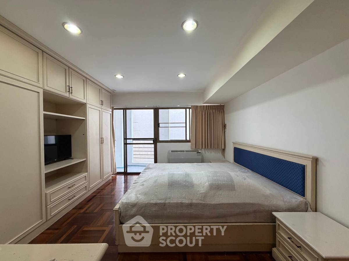 picture 2-Bed Condo For Sale At SP Mansion Thonglor 8, 400m To BTS Thong Lor (ID 3111973) - 2/11