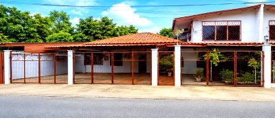 Houses for rent Bangkok : Krungthep Kreetha, 4 bedrooms, 4 bathrooms, near Prawet Land Office, 899 m. House for rent for office use. Can register a company, size 50 sq m, 250