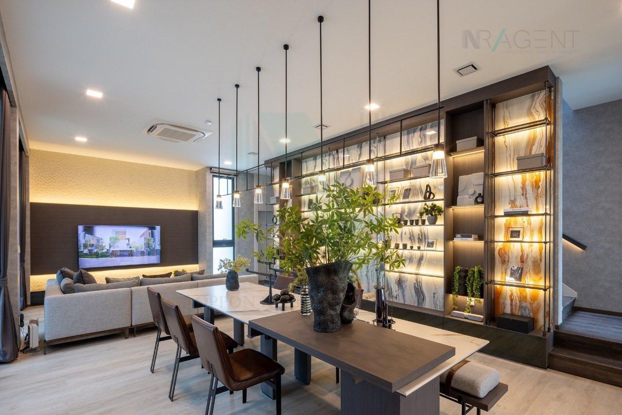 รูป 📌 ให้เช่าบ้านเดี่ยว 3 ชั้น วีเว่ 2 กรุงเทพกรีฑา 4 ห้องนอน 5 ห้องน้ำ - รูปที่ 2/8