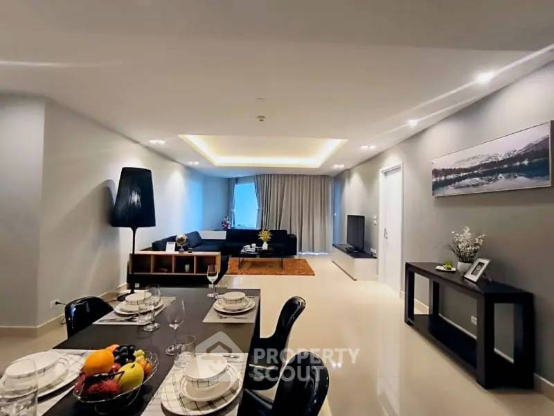 รูป คอนโด 2 ห้องนอน ขนาด 148 ตร.ม. La Royale Beach Condo พัทยา (ID 1556610) - รูปที่ 1/15
