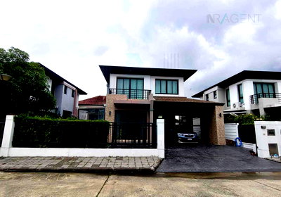 บ้านเดี่ยวให้เช่า : 📌 ให้เช่าบ้านเดี่ยว 2 ชั้น อควา ดิวินา รามคำแหง 94 3 ห้องนอน 3 ห้องน้ำ