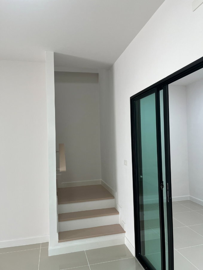รูป 🏡 [FOR RENT] ทาวน์โฮม 2 ชั้นให้เช่า พร้อมเข้าอยู่! โครงการหมู่บ้านนราเลคเอ็กซ์คลูซีฟ🏡14000/เดือน ทักไลน์ @802dkhwu ตอบเร็ว - รูปที่ 5/13