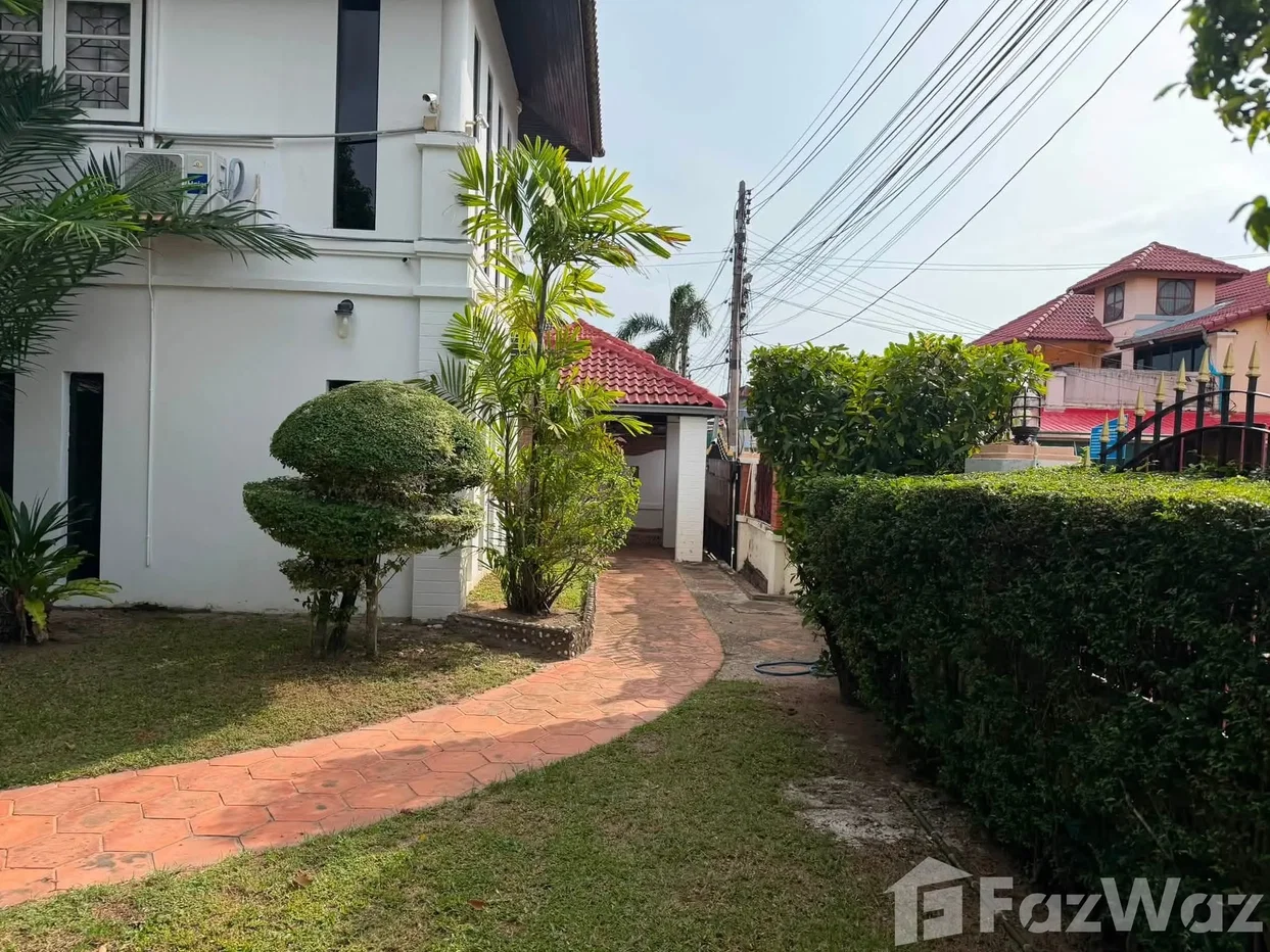 picture 3 bedroom villa at Park Village 6668503 - 3/9