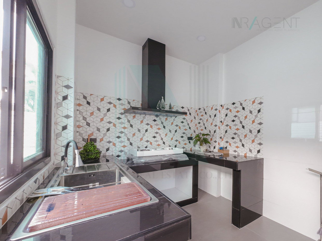 picture ð For Sell House SARANSIRI WONGWAEN-PRACHAUTHIT 2-story 4 bedroom 4 bathroom - 6/8