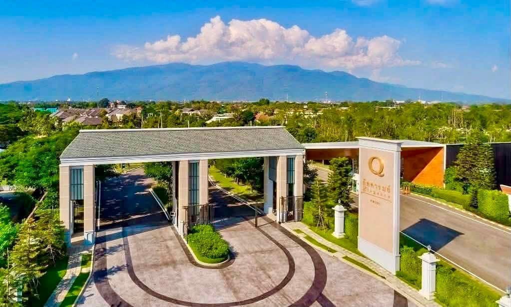 picture Luxury Homes in Laddarom Elegance, Ruamchok, Chiang Mai Provincial Hall, 2 Houses Available - 25/26
